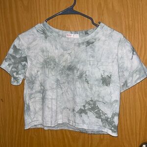 Romwe—Cropped t-shirt—Size Small